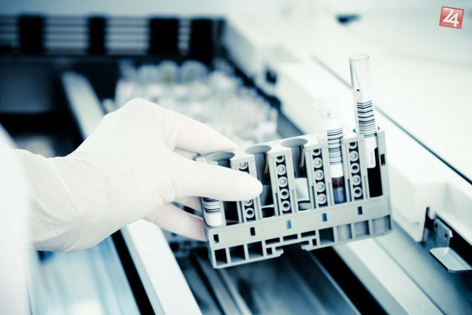 Ilustračný obrázok k článku Ďalší laureáti sú známi: Nobelovu cenu za chémiu získali dvaja Američania a jeden Brit