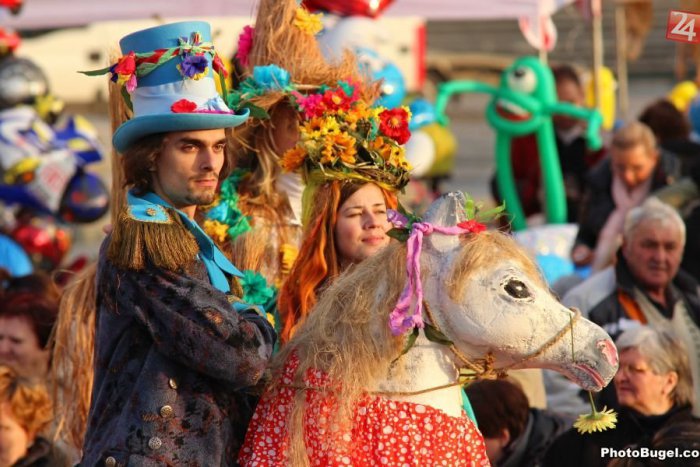 Ilustračný obrázok k článku Zapojiť sa môže každý: Stovky karnevalových masiek a parádny sprievod!