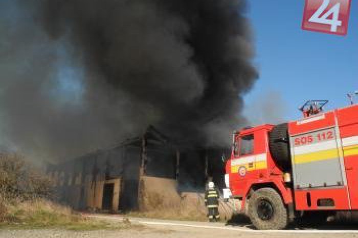 Ilustračný obrázok k článku Ničivý požiar v obci Radošina: Celý motorest sa ocitol v plameňoch!