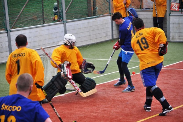 Ilustračný obrázok k článku Návrat po dlhých 12-tich rokoch sa podaril: Hokejbalová liga v Prešove vstala z mŕtvych