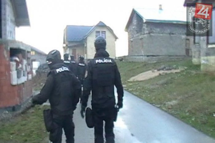 Ilustračný obrázok k článku Dva dni po bitke na futbalovom ihrisku: Policajti vykonali mimoriadnu akciu v Huncovciach!