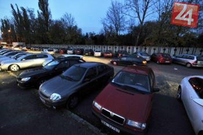 Ilustračný obrázok k článku Ďalší autičkársky útok v Košiciach: Odparkovanú fabiu si už majiteľ na mieste nenašiel