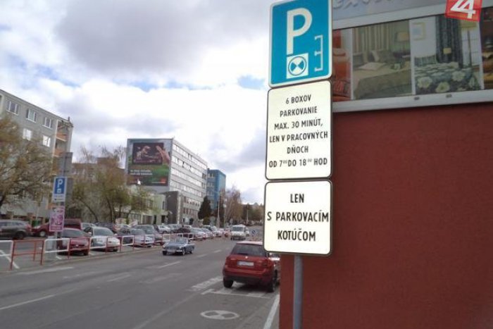 Ilustračný obrázok k článku Prievidzskí vodiči zbystrite zrak: Mestská polícia kontroluje dodržiavanie tejto dopravnej značky