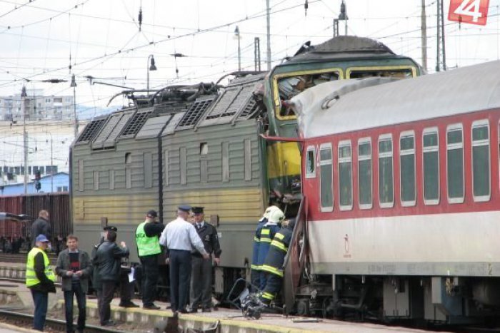 Ilustračný obrázok k článku V Spišskej spomínali na obete vlakového nešťastia: Odhaľovanie pamätnej tabuľe poznačil spor
