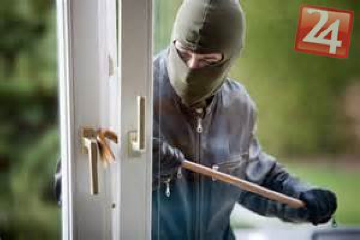 Ilustračný obrázok k článku V Bratislave kradol mladý muž z novozámockého okresu: Chytili ho však pri čine