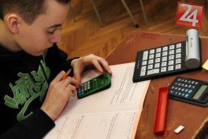 Ilustračný obrázok k článku Na štart netradičnej štafety sa postavia naše múdre hlavičky: Prelúskajú cez päťdesiatku ťažkých úloh