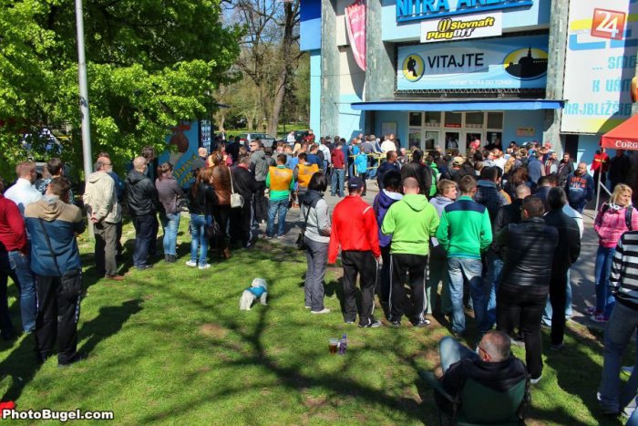 Ilustračný obrázok k článku Rekonštrukcie na hokejovom štadióne s obmedzeniami: Stihnú dokončiť iba šatne!