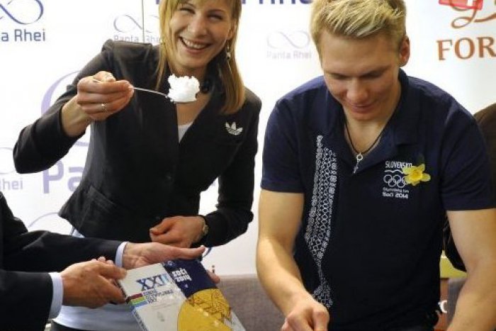 Ilustračný obrázok k článku Kuzminová a Žampa v netradičnej úlohe: Do života uviedli jedinečné dielo... Ako inak, ľadom!