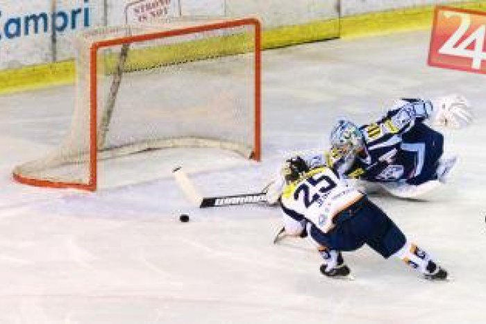 Ilustračný obrázok k článku Oceliarom to tentoraz na ľade Nitry nevyšlo: Stav série je vyrovnaný