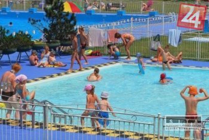 Ilustračný obrázok k článku Kúpaliská v Prešove: Aquapark s Delňou si môžete spojiť, U Komiňara máte výhody v obchodoch!