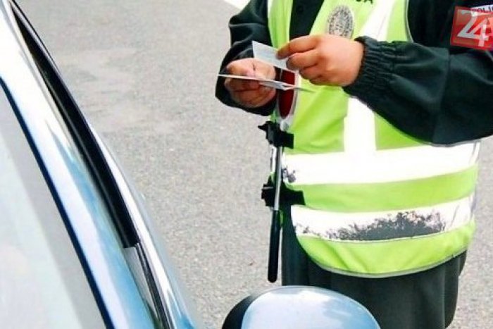 Ilustračný obrázok k článku V uliciach Topoľčian prebehol policajný TEST: Prekvapivé výsledky, ako obstáli vodiči v našom meste!