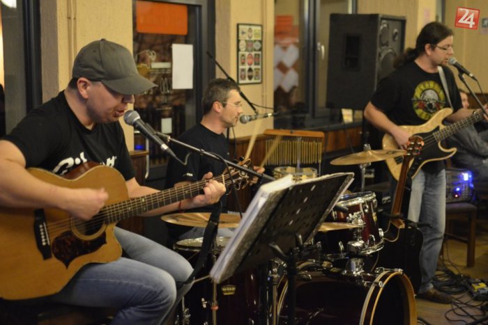 Ilustračný obrázok k článku A je to tu: V sobotu sa môžte tešiť na koncert kapely All In v Mamute