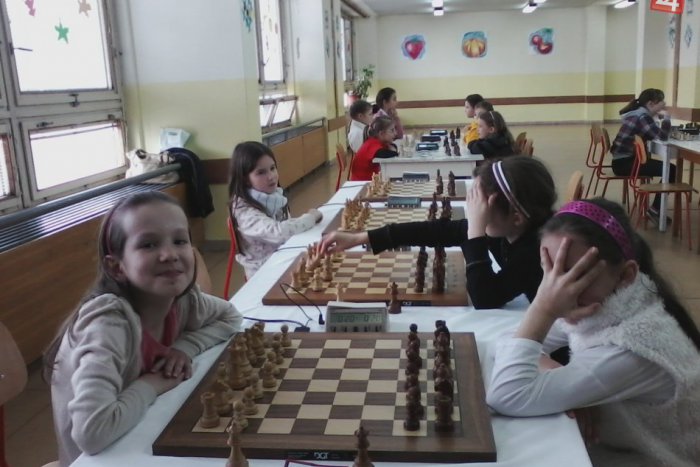 Ilustračný obrázok k článku Simona Koreňová (9) sa stala slovenskou majsterkou v rapid šachu. Blíži sa MITROPA CUP