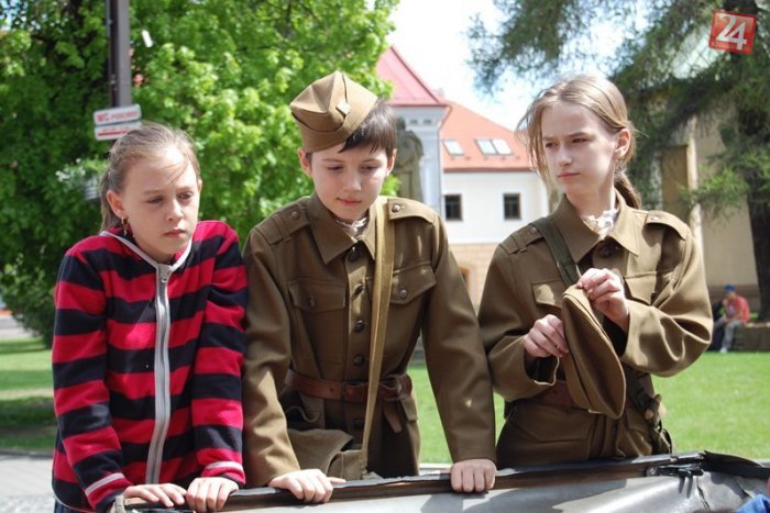 Ilustračný obrázok k článku Vojaci z druhej svetovej vojny sa vrátili do L. Mikuláša: Takto približovali svetové dejiny
