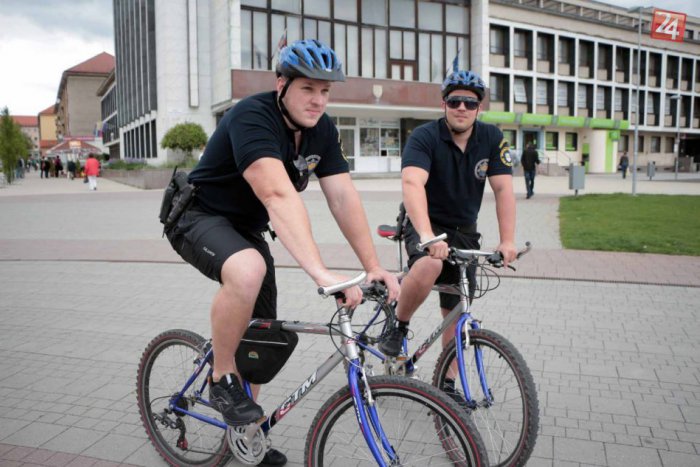 Ilustračný obrázok k článku Mestskí policajti po rokoch vyrazili do ulíc na bicykloch: Aha, akí machri! :)