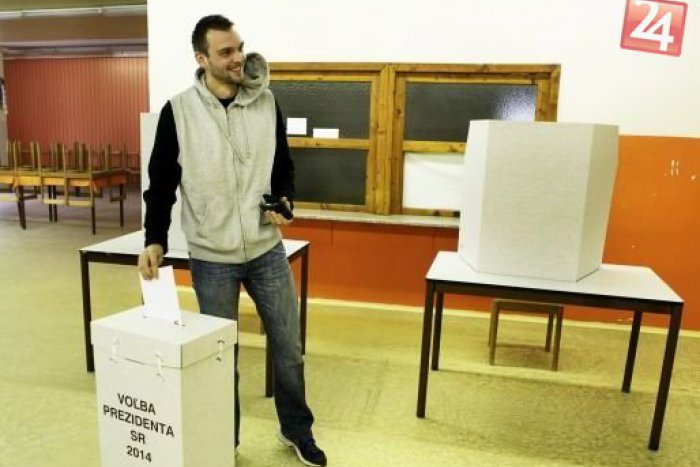 Ilustračný obrázok k článku Tisíce stredoškolákov pôjdu k urnám: Vyskúšajú si hlasovanie v eurovoľbách