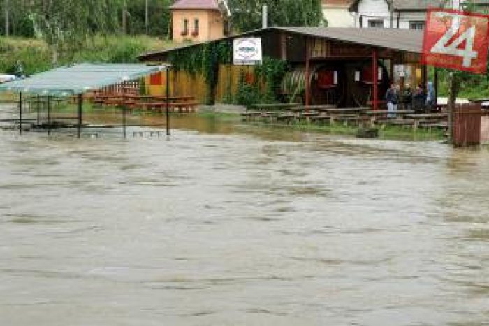 Ilustračný obrázok k článku Meteorológovia varujú Rožňavský okres pred povodňou z trvalého dažďa!