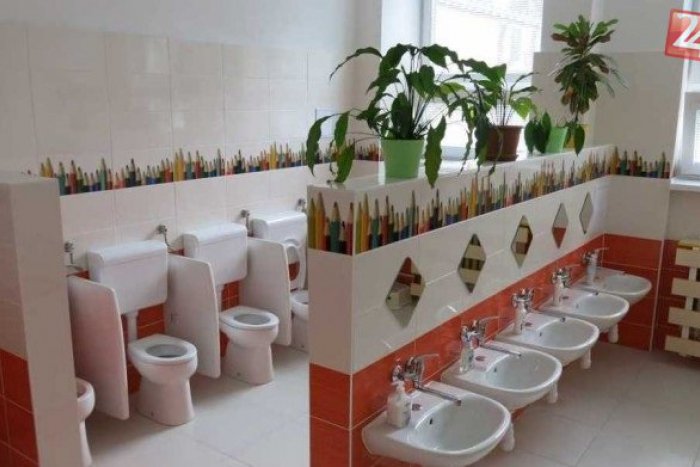 Ilustračný obrázok k článku Takmer dokonalý luxus pre žiakov: Ružinov zavŕši na školách rekonštrukciu toaliet a spŕch