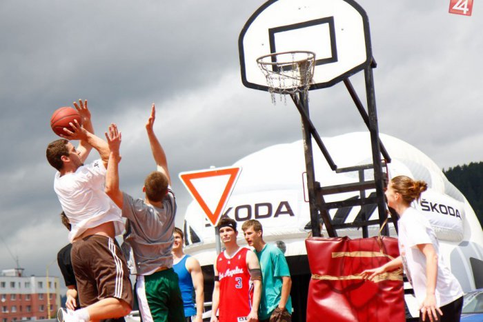 Ilustračný obrázok k článku POZVÁNKA: Príďte si zahrať basket na ulici - Streetball challenge 2014