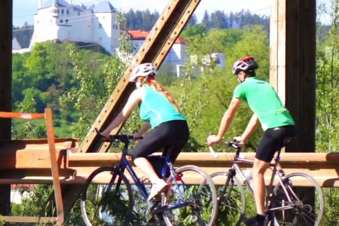 Ilustračný obrázok k článku Kam sa vydať na bicykli v okolí mesta? TOTO video vám predstaví jednu z bystrických cyklotrás!