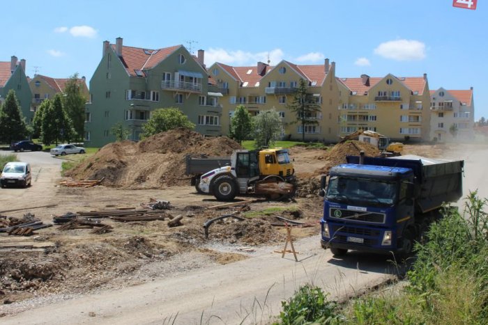 Ilustračný obrázok k článku Dopravné obmedzenia pretrvávajú: TAKTO pokračuje rekonštrukcia Golianovej