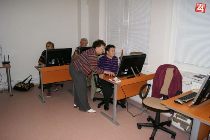 Ilustračný obrázok k článku Michalovskí seniori sa vzdelávajú: Učebné programy sa tešia veľkému záujmu