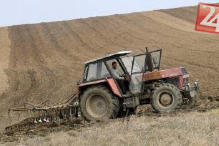Ilustračný obrázok k článku Poľnohospodári povedali, čo ich trápi: V Bystrici hľadali riešenia na problémy v podnikaní