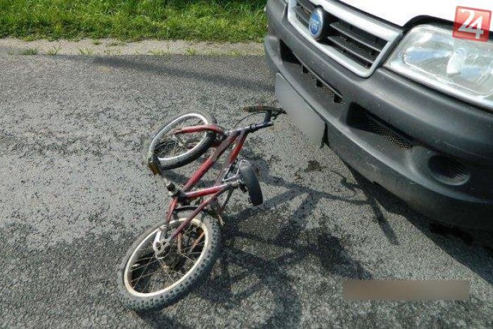 Ilustračný obrázok k článku Kuriózna nehoda v Kremnici: Chlapec (11) na bicykli sa zrazil s policajným autom!