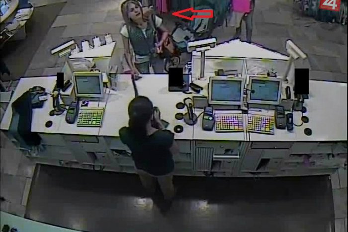 Ilustračný obrázok k článku V popradskom obchode došlo ku krádeži, policajti hľadajú dve podozrivé ženy! FOTO