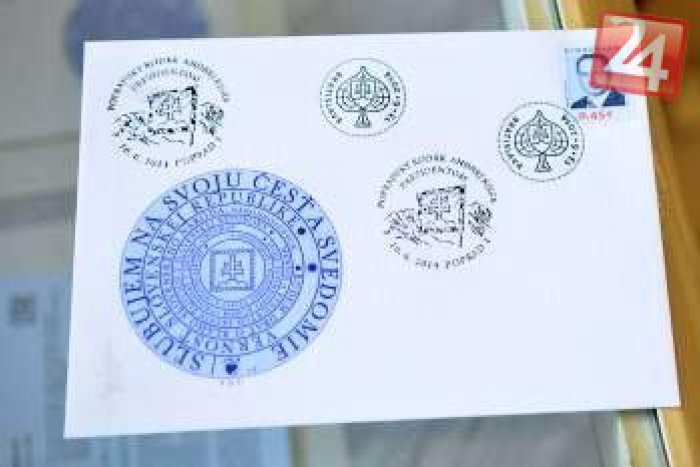 Ilustračný obrázok k článku Špeciálna poštová pečiatka na popradskej pošte pripomína inauguráciu nového prezidenta