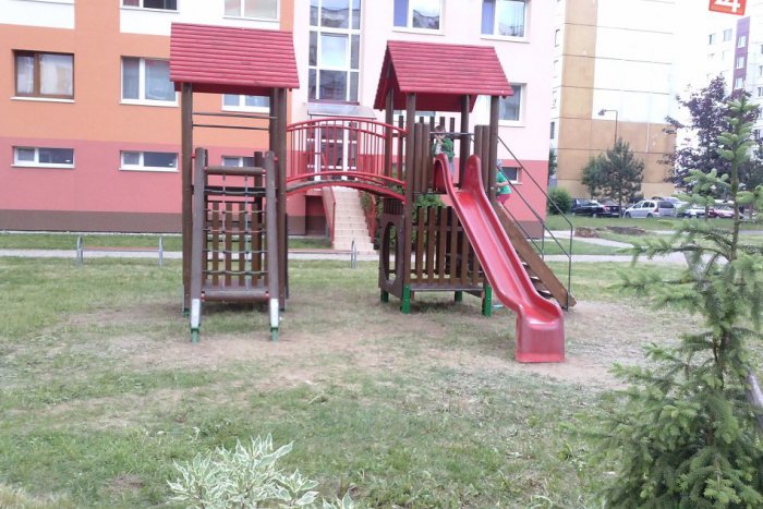 Ilustračný obrázok k článku Nové ihrisko na sídlisku Západ: Mamičky nám prezradili svoje výhrady!
