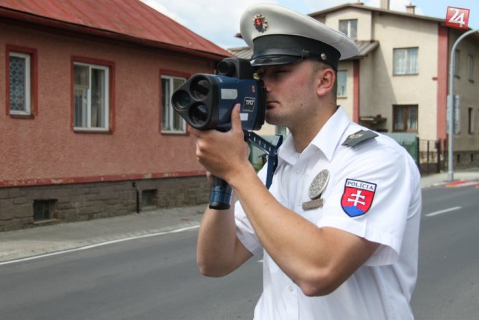 Ilustračný obrázok k článku Na cestách v Lučenci čakajte ďalšiu osobitnú kontrolu: Vieme, kedy si na nás posvietia policajti!