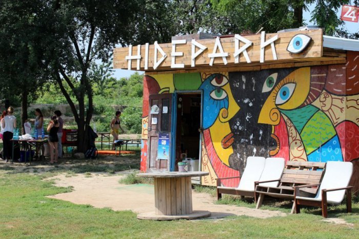 Ilustračný obrázok k článku Hidepark získal grant: Zastrešia pódium a vytvoria kryté priestory!