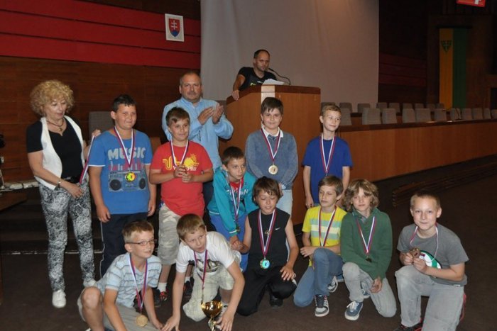 Ilustračný obrázok k článku Vyše 1 000 detí zo 14 žilinských škôl bojovalo o titul: Školská športová liga už pozná svojho víťaza