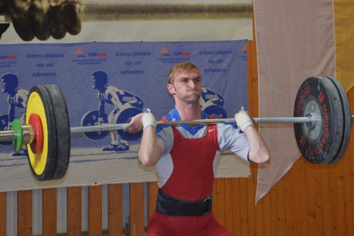 Ilustračný obrázok k článku Vzpierač Michal Palkovič lámal rekordy na Majstrovstvách Slovenska