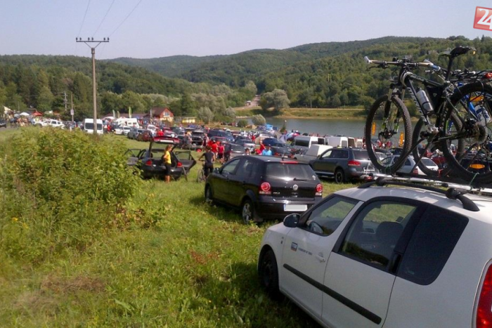 Ilustračný obrázok k článku Cyklistická tour Okolo Domaše na fotkách: Rekordný počet účastníkov, jedinečná atmosféra!