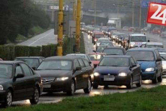 Ilustračný obrázok k článku Deň bez áut: Môžeme si dovoliť nemať auto v Bratislave?