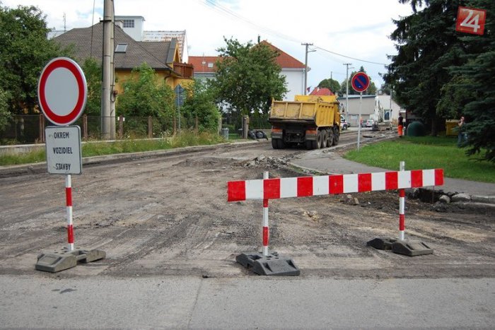 Ilustračný obrázok k článku Obmedzenia na Kuzmányho ulici: V meste sa postupne opraví viacero cestných úsekov