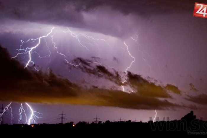 Ilustračný obrázok k článku Meteorológovia: V okrese Ružomberok sa čakajú búrky, ktoré predstavujú nebezpečenstvo!