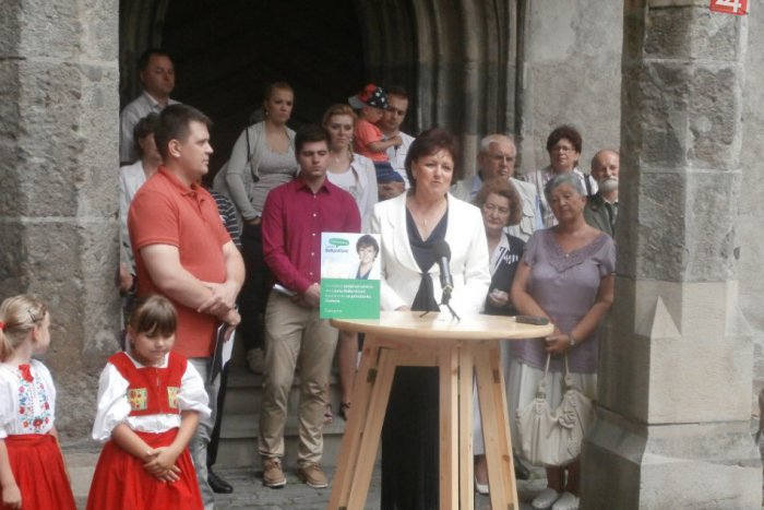 Ilustračný obrázok k článku Balkovičová ide s dobou: V primátorskej kampani staví aj na Facebook