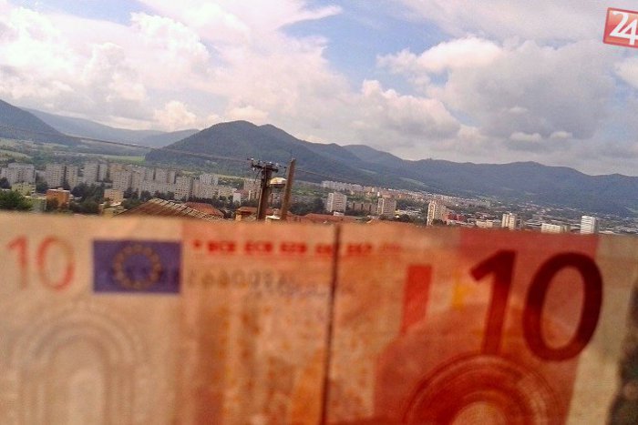 Ilustračný obrázok k článku Pravda o platoch v Humenskom okrese: Tu je dôvod, prečo ten priemerný je až 745 eur!