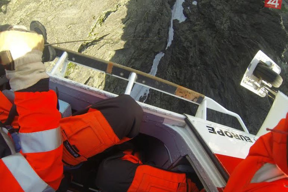 Ilustračný obrázok k článku Vysilení horolezci po ceste na Gerlach: V akcii záchranársky vrtuľník s navijakom