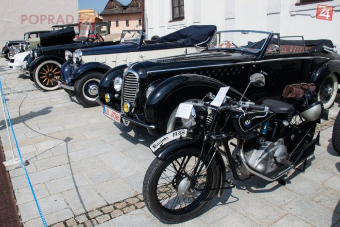 Ilustračný obrázok k článku Trnavských 100 km: Kolóna historických vozidiel odštartuje na Trojičke