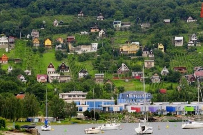 Ilustračný obrázok k článku Na túto dovolenku na Šírave len tak nezabudnú: Zlodej si zgustol na dvoch spiacich rekreantoch!