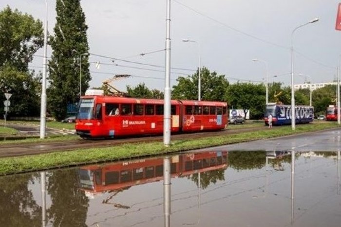 Ilustračný obrázok k článku Otázny stav kanalizácie po prívalových dažďoch: Bratislavský poslanec chce dať preveriť jej stav