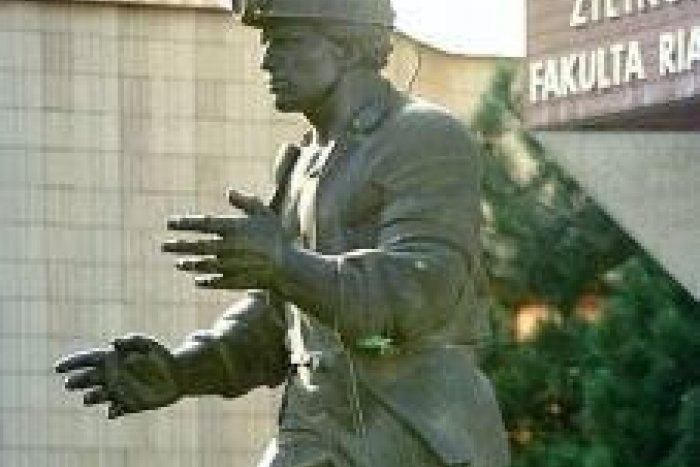 Ilustračný obrázok k článku Prievidžania si pripomenú obete banských nešťastí: Takto si ich uctia v našom meste