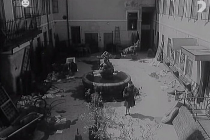 Ilustračný obrázok k článku Zaspomínajte si na staré časy: Vojnový film, ktorý natáčali v našom meste je online!