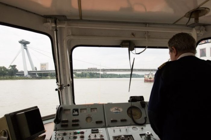 Ilustračný obrázok k článku Na druhú stranu Dunaja už netreba ísť po moste: Brehy opäť spojí legendárny propeler