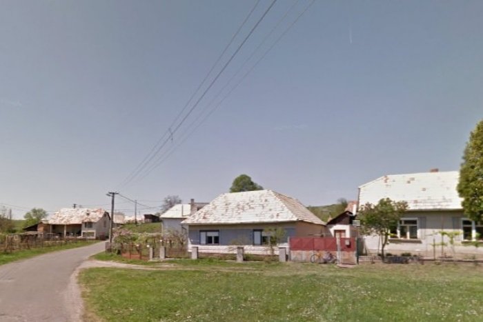 Ilustračný obrázok k článku V známej dedine nášho regiónu sa pýšia 7 divmi: Zaradili medzi ne skalné obydlia aj hostinec