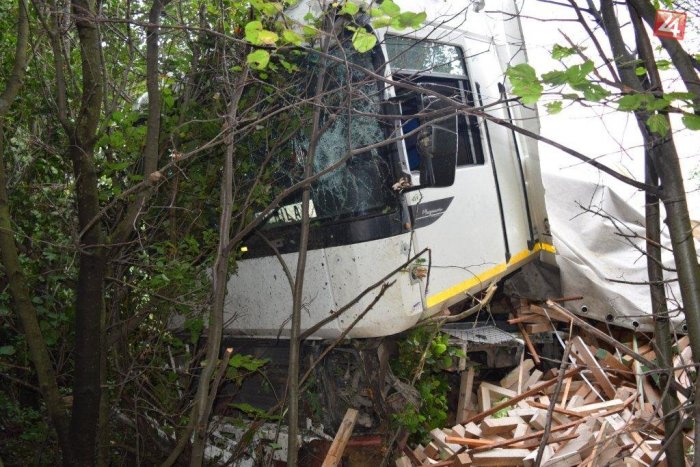 Ilustračný obrázok k článku S nákladiakom zaparkoval v priekope: Vodič (31) mal v krvi takmer tri promile!